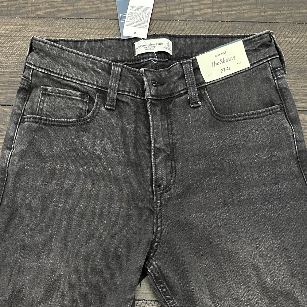 Abercrombie & Fitch women’s  Dark black Skinny Jeans